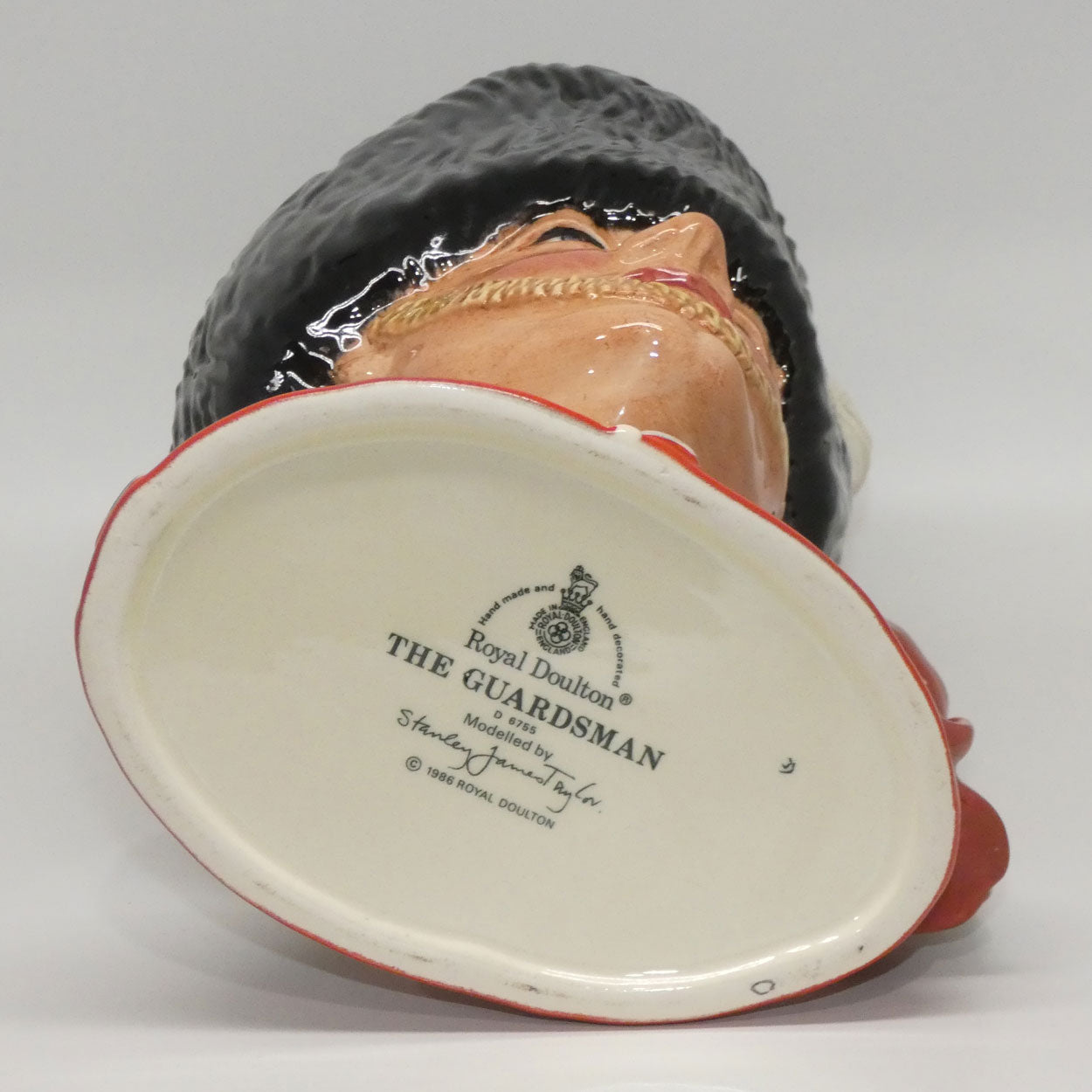 d6755-royal-doulton-large-character-jug-the-guardsman