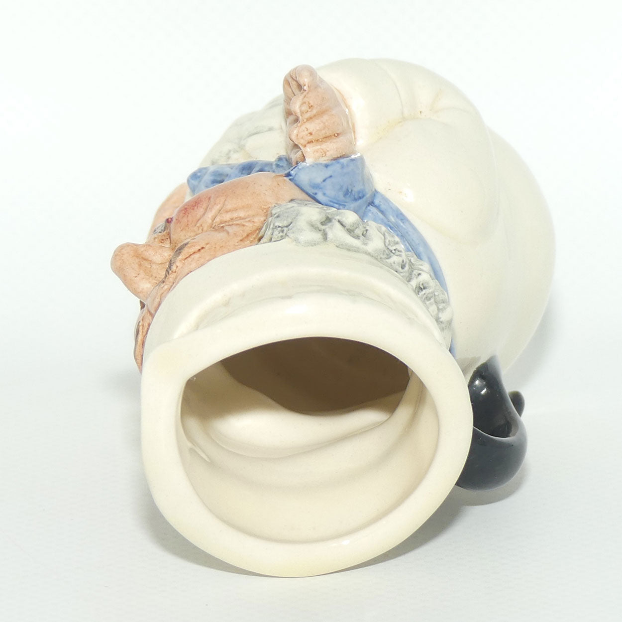 D6769 Royal Doulton Doultonville Monsieur Chasseur