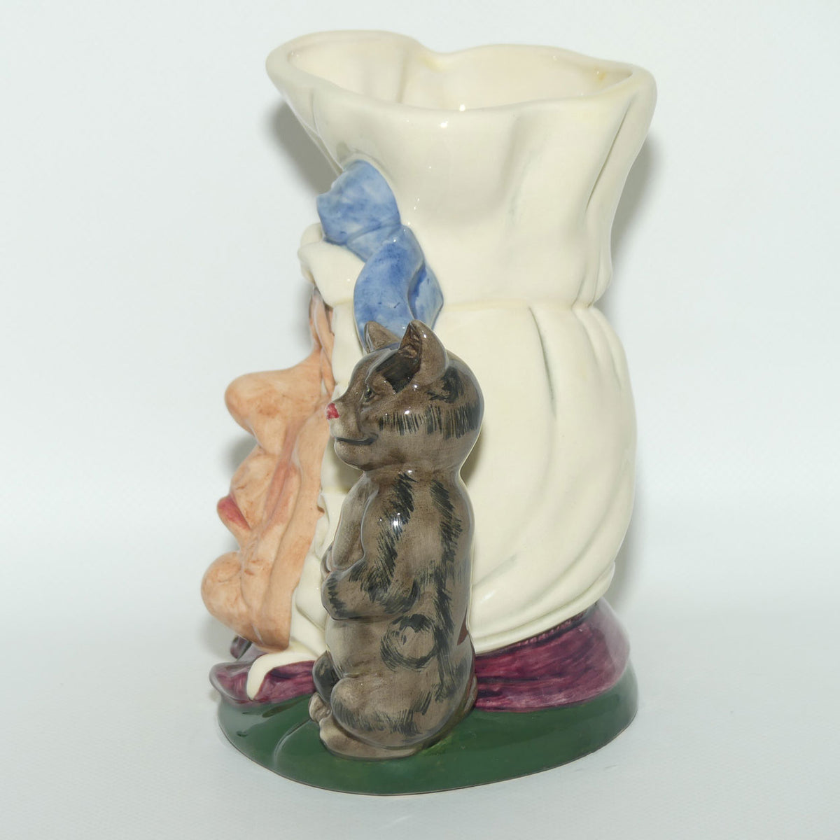 D6842 Royal Doulton large character jug The Cook and the Cheshire Cat