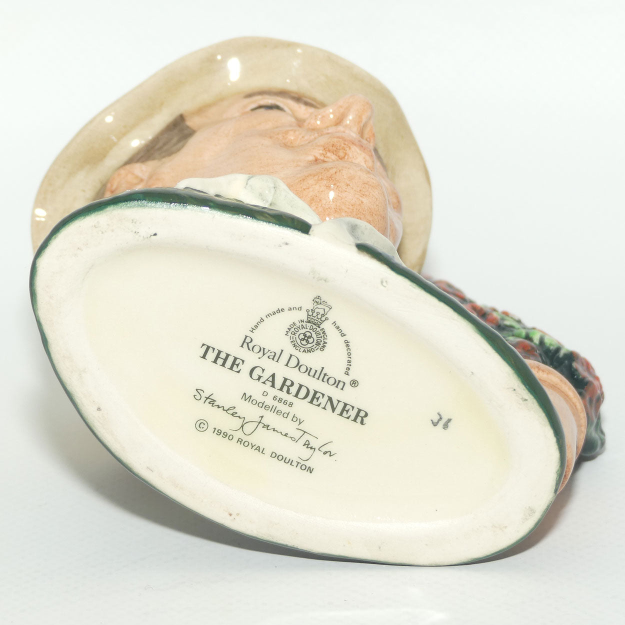 D6868 Royal Doulton small character jug The Gardener | #1