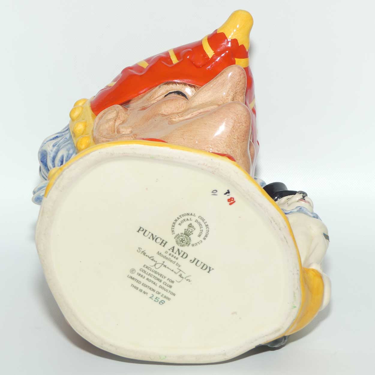 D6946 Royal Doulton large double sided character jug Punch and Judy | LE258/2500