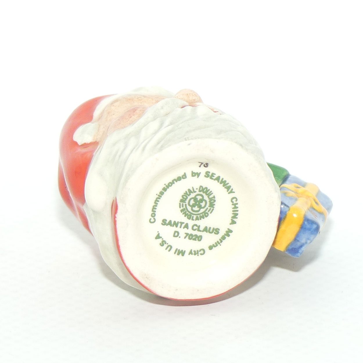 D7020 Royal Doulton tiny character jug Santa | Parcels handle