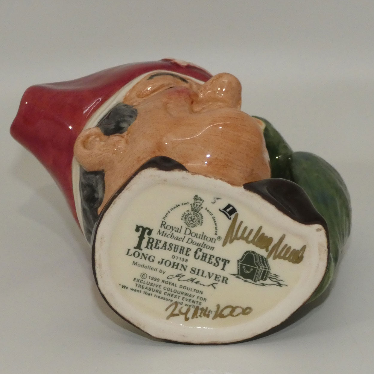 D7138 Royal Doulton small character Jug Long John Silver