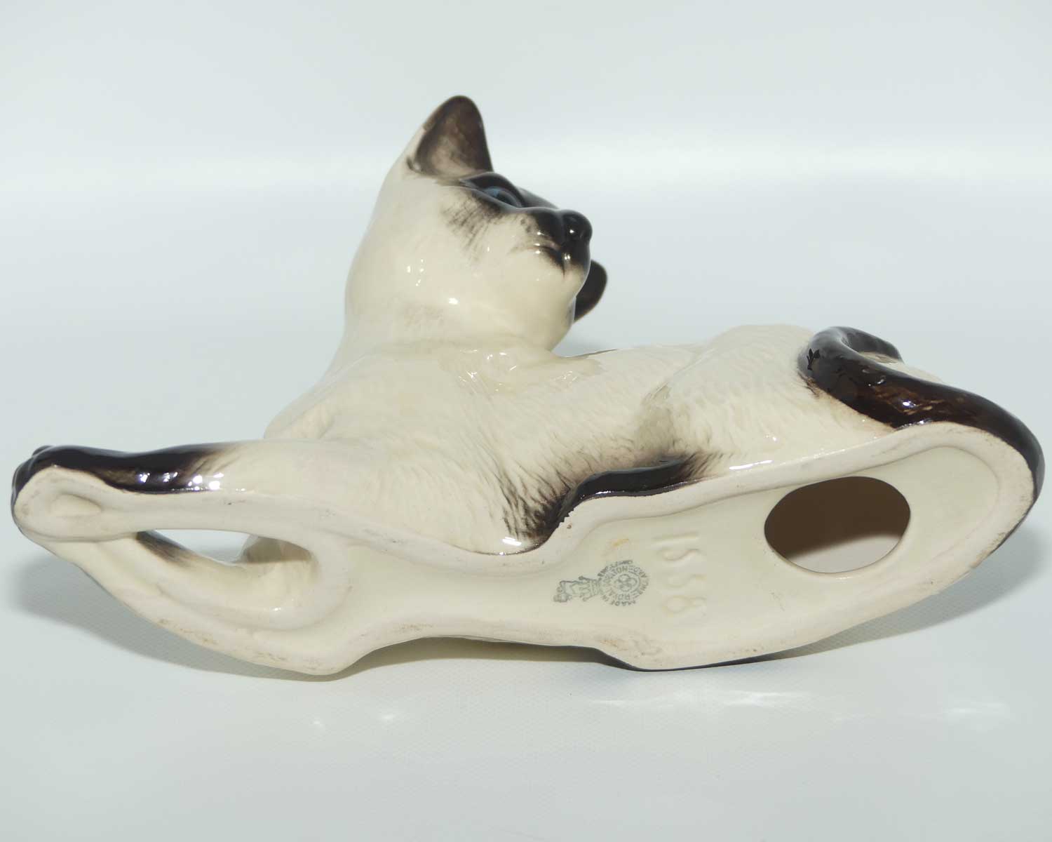 DA124 Royal Doulton Siamese Cat | Lying Looking Back | #1