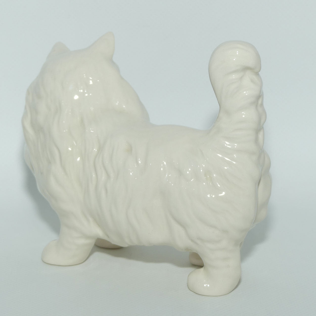 DA132 Royal Doulton Persian Cat | Standing | White
