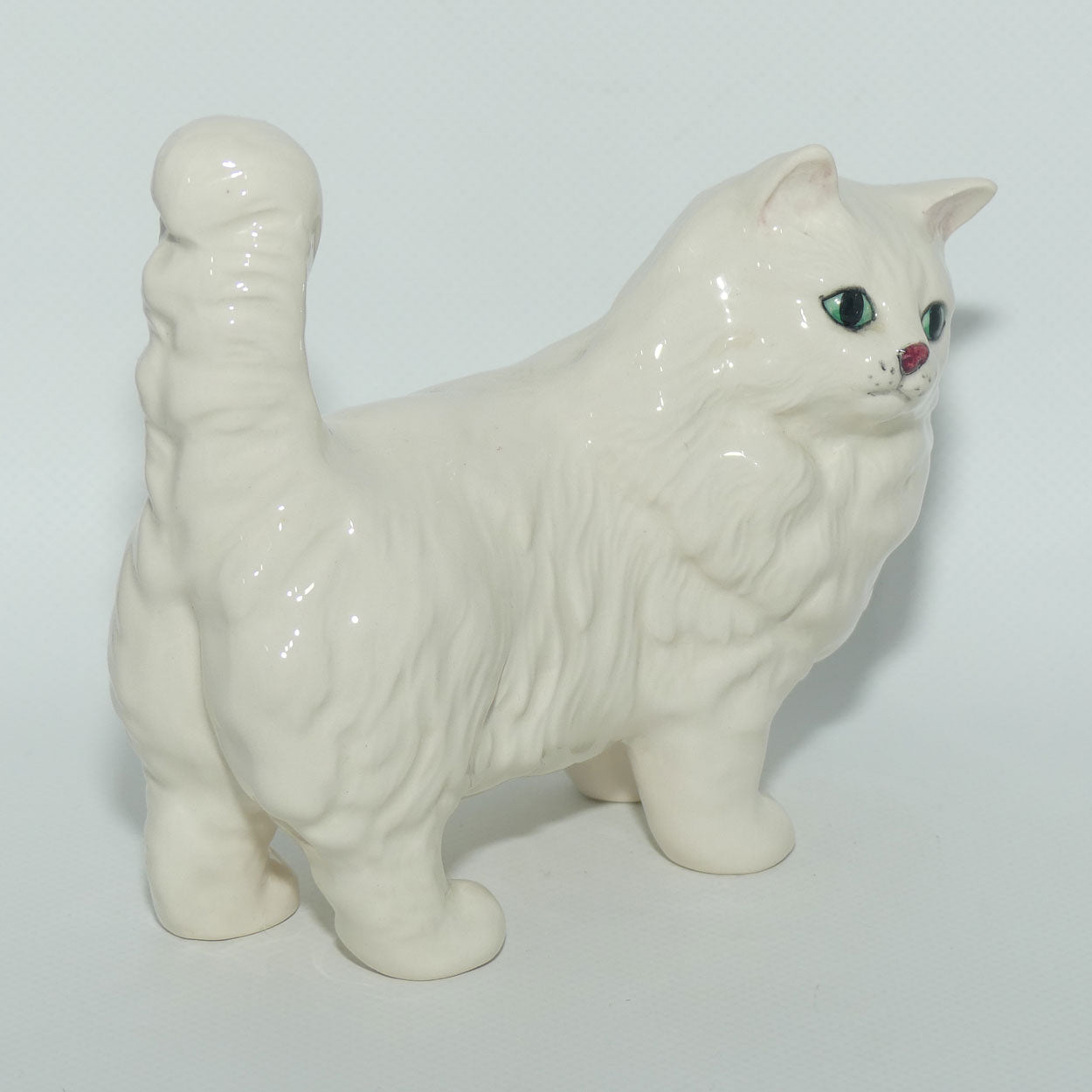DA132 Royal Doulton Persian Cat | Standing | White