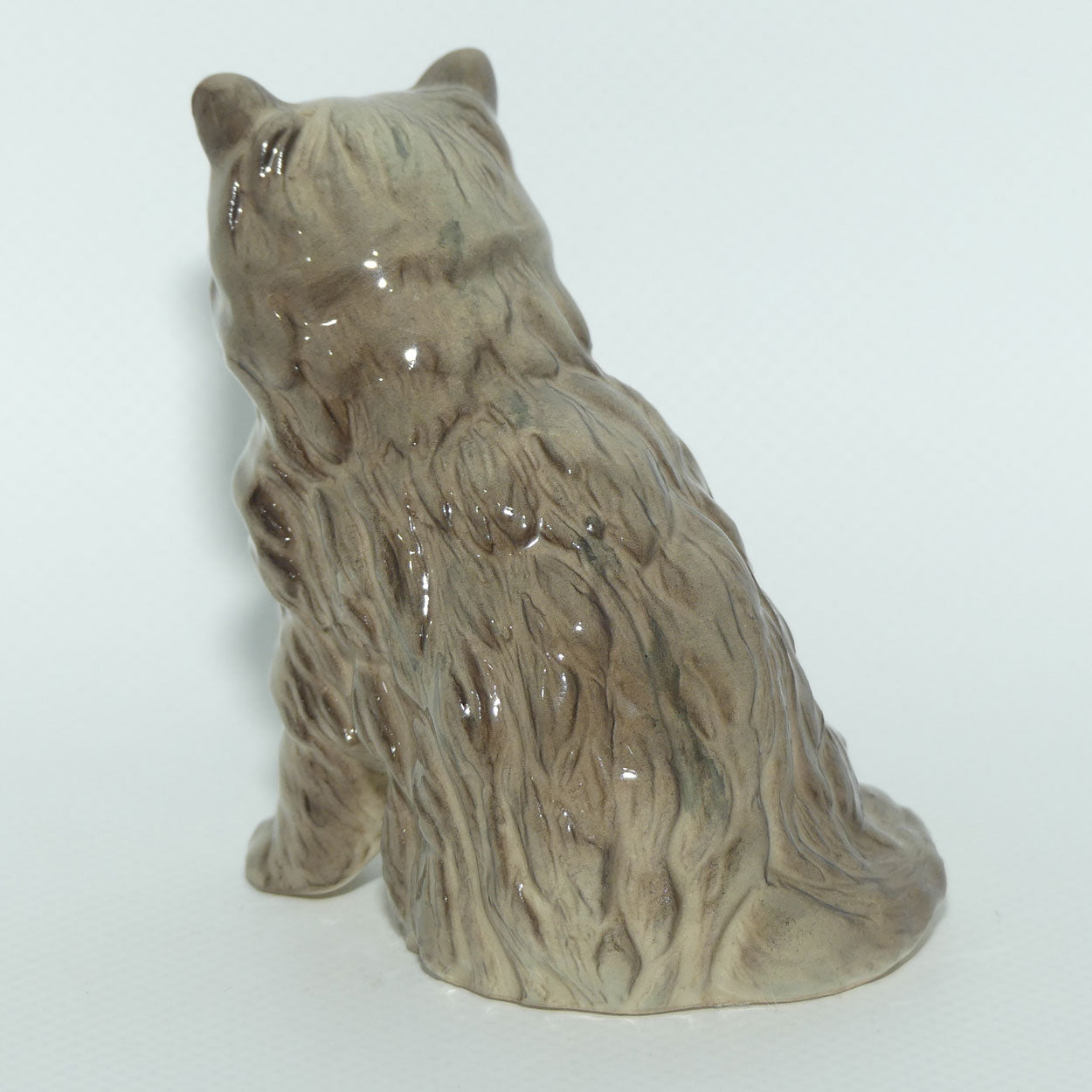 DA195 Royal Doulton Cat with Bandaged Paw | Grey