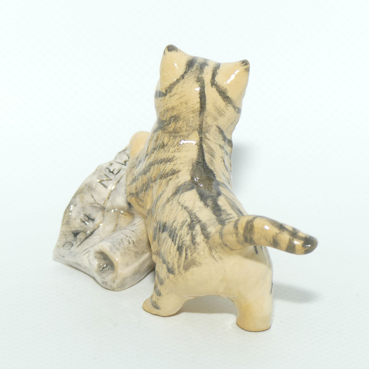 DA233 Royal Doulton Cat | In the News