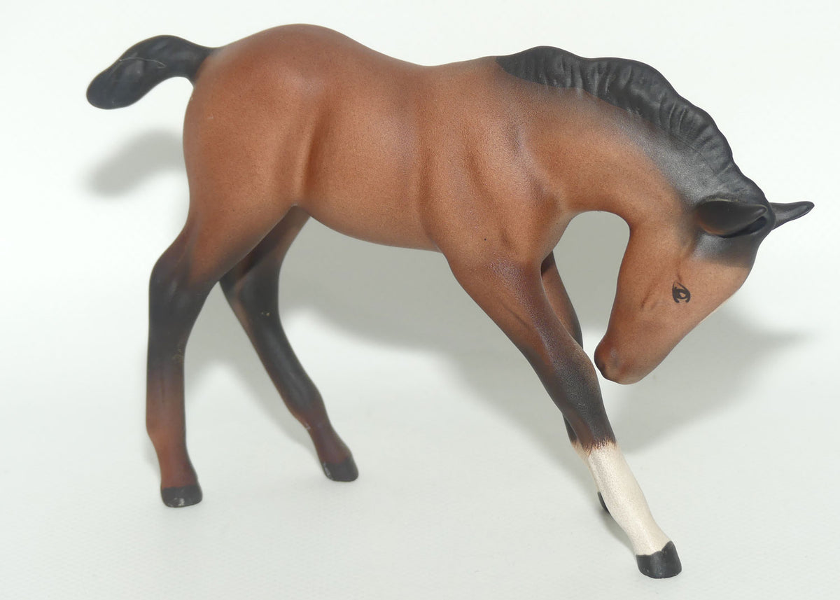 DA077 Royal Doulton Foal | Large, Head Down | Brown | Matt