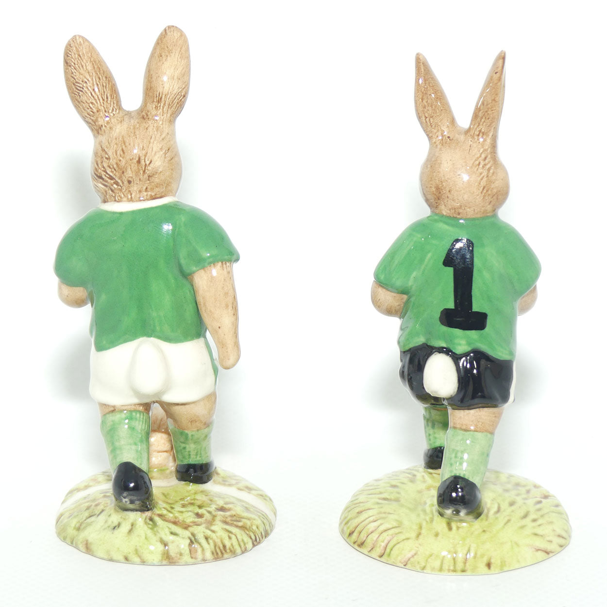 DB116-117 Royal Doulton Bunnykins Goalkeeper & Footballer set (Green)