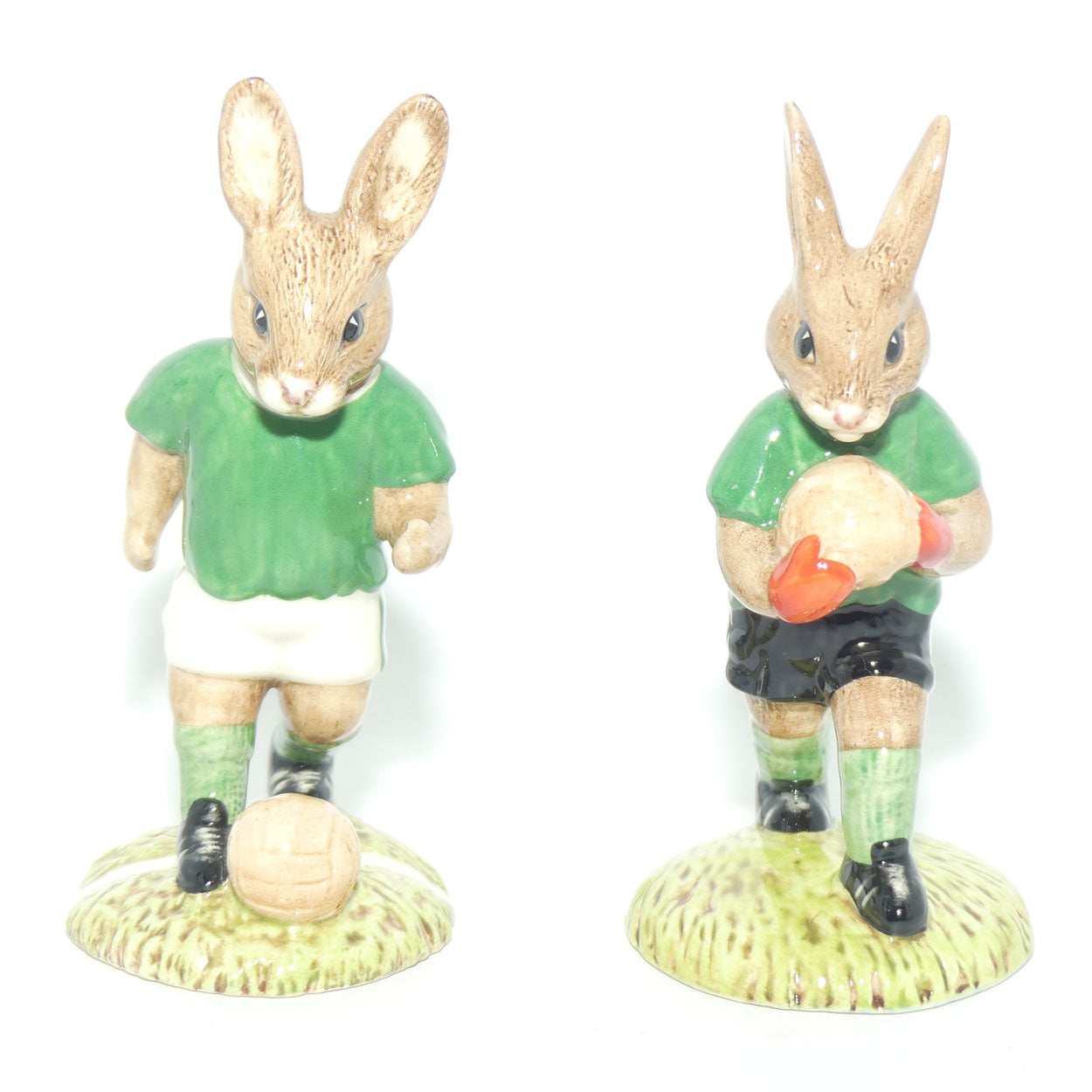 DB116-117 Royal Doulton Bunnykins Goalkeeper & Footballer set (Green)
