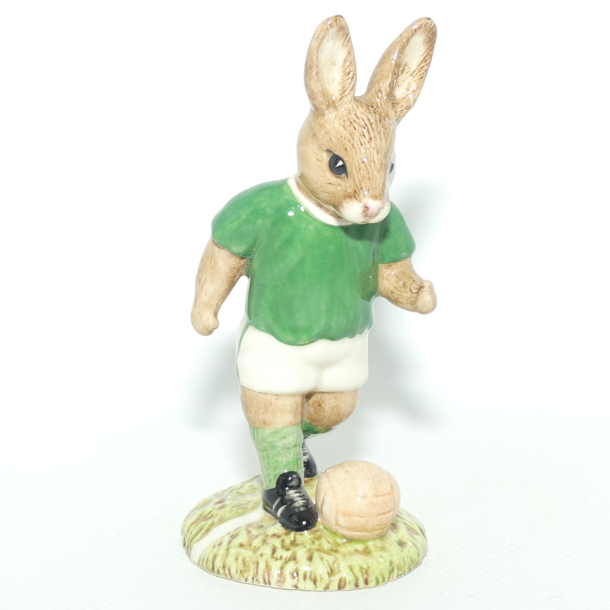 DB116-117 Royal Doulton Bunnykins Goalkeeper & Footballer set (Green)