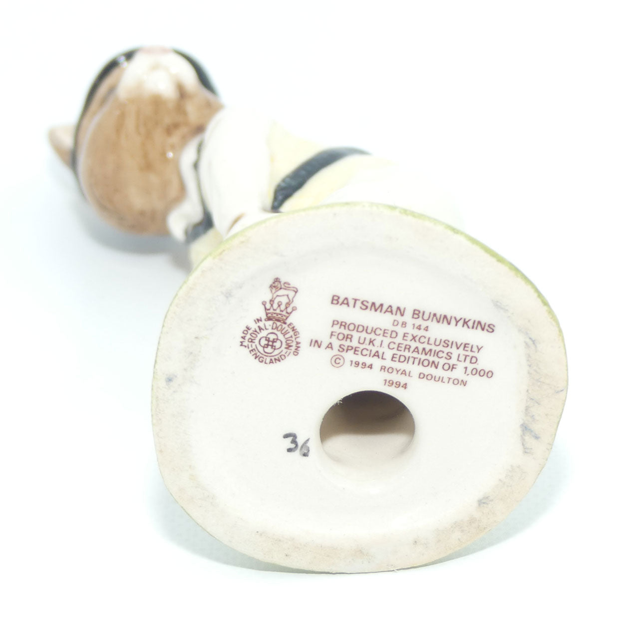 DB144 Royal Doulton Bunnykins Batsman