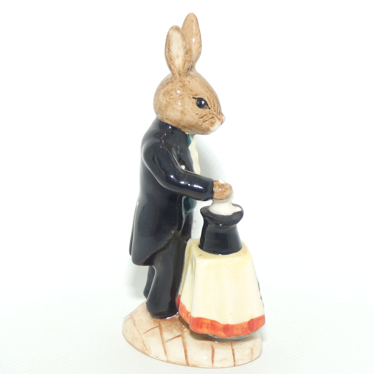 DB159 Royal Doulton Bunnykins Magician | Green Cumerbund | #1368 | Figure Only