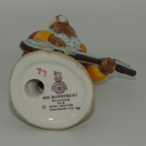 db016-royal-doulton-bunnykins-mr-bunnybeat-strumming-boxed