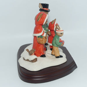 DB194 Royal Doulton Bunnykins Merry Christmas Tableau | Figure + Cert