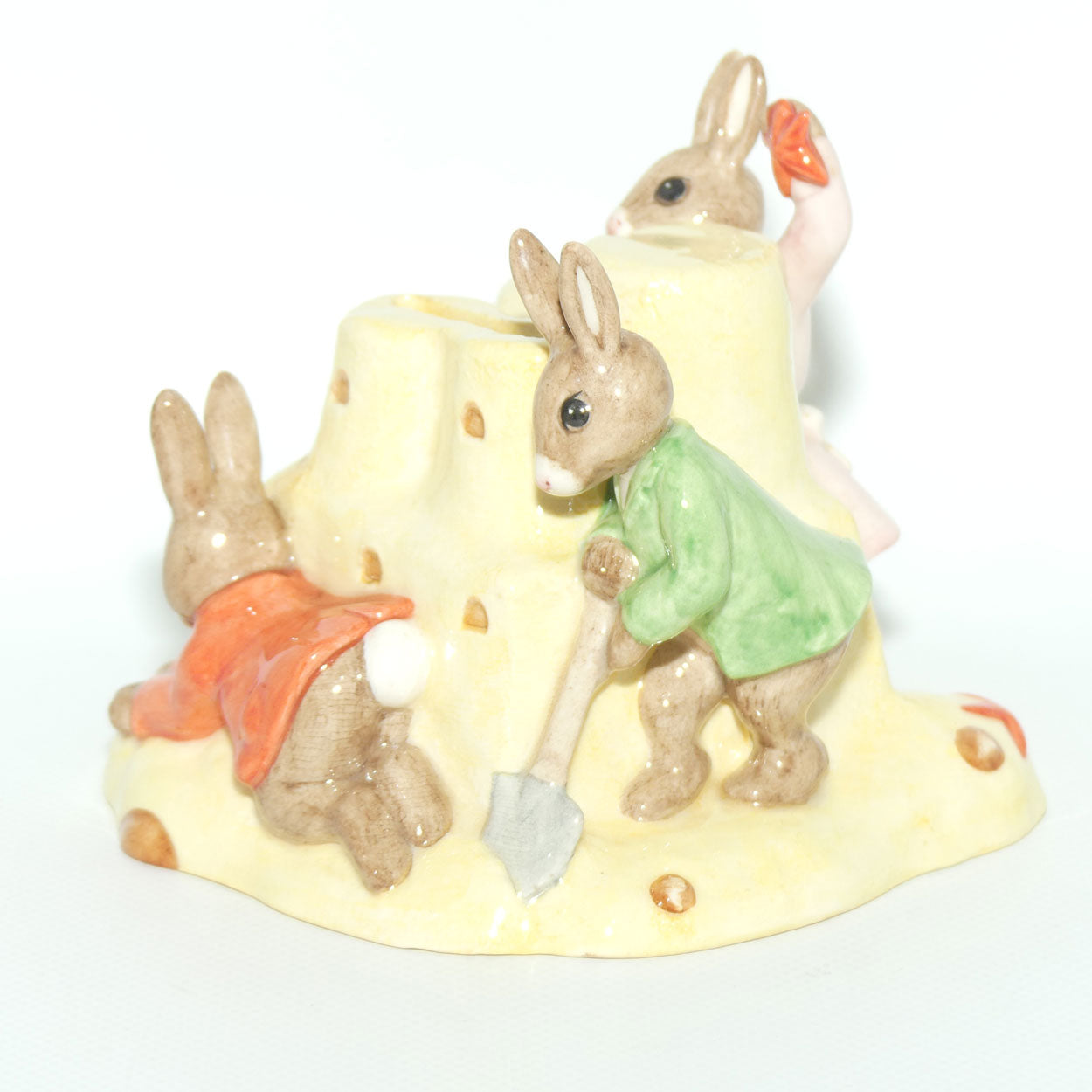 DB228 Royal Doulton Bunnykins Sandcastle Money Box