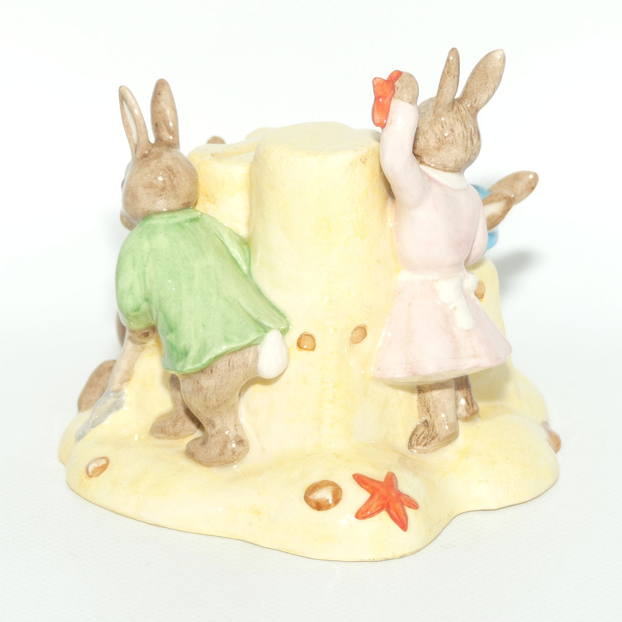 DB228 Royal Doulton Bunnykins Sandcastle Money Box
