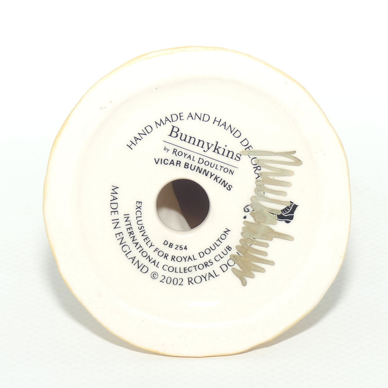 DB254 Royal Doulton Bunnykins Vicar | signed | boxed