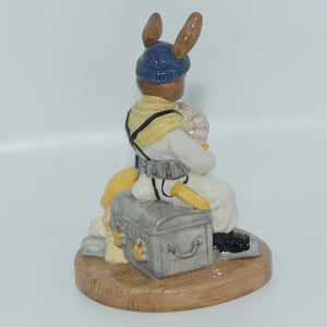 DB273 Royal Doulton Bunnykins Deep Sea Diver 