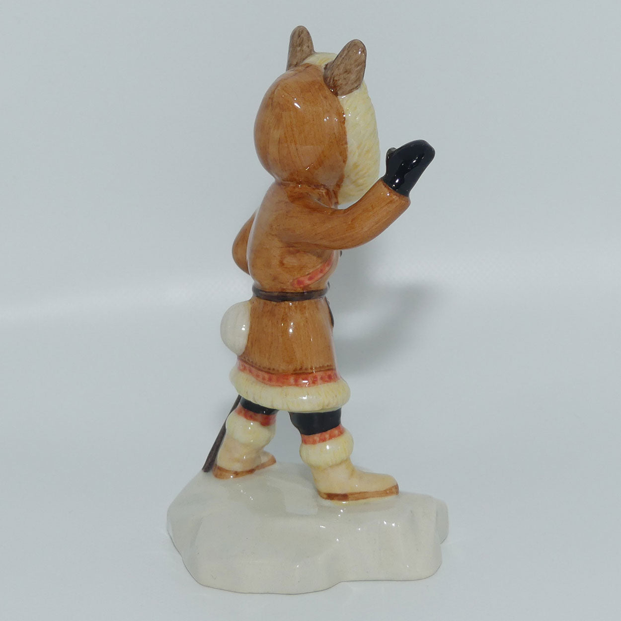 DB275 Royal Doulton Bunnykins Eskimo | no box