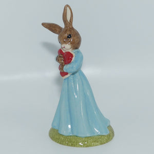 DB288 Royal Doulton Bunnykins Love Heart | Occasions | figure only