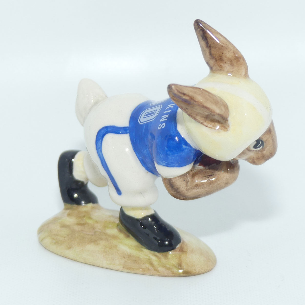 DB29A Royal Doulton Bunnykins Touchdown | figure only