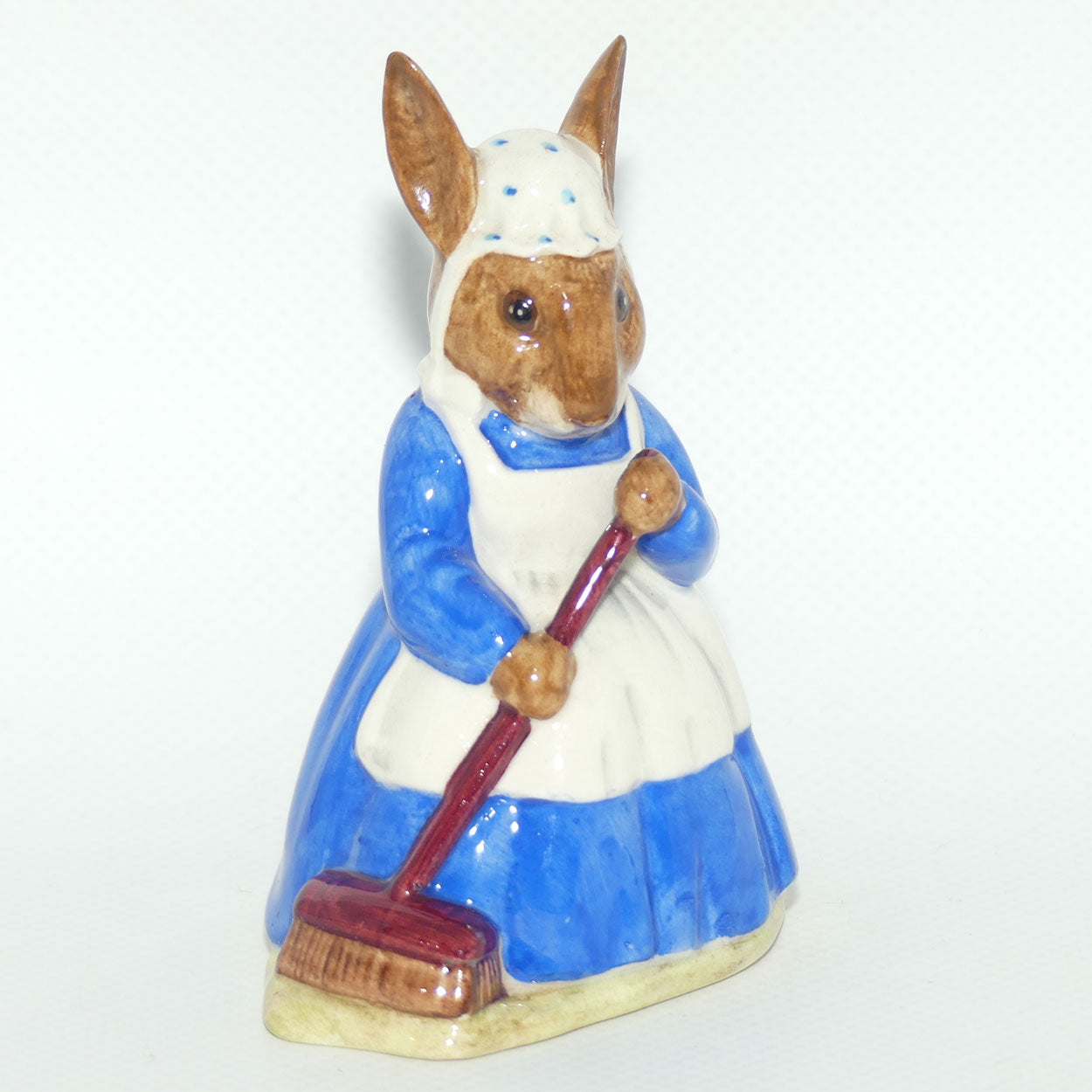 DB006 Royal Doulton Bunnykins Clean Sweep | BK2 | no box