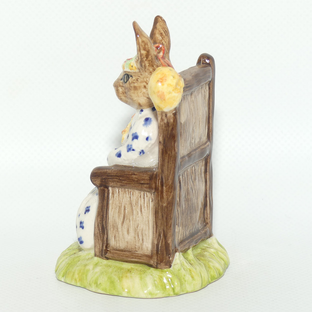 DB083 Royal Doulton Bunnykins Susan Bunnykins as Queen of the May | no box