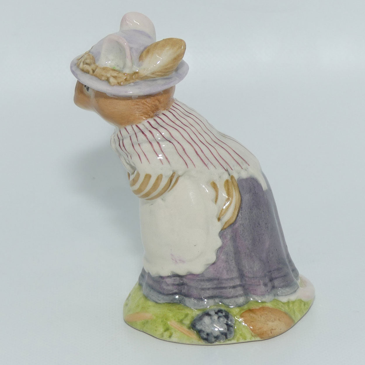 DBH09 Royal Doulton Brambly Hedge figure | Old Mrs Eyebright #2