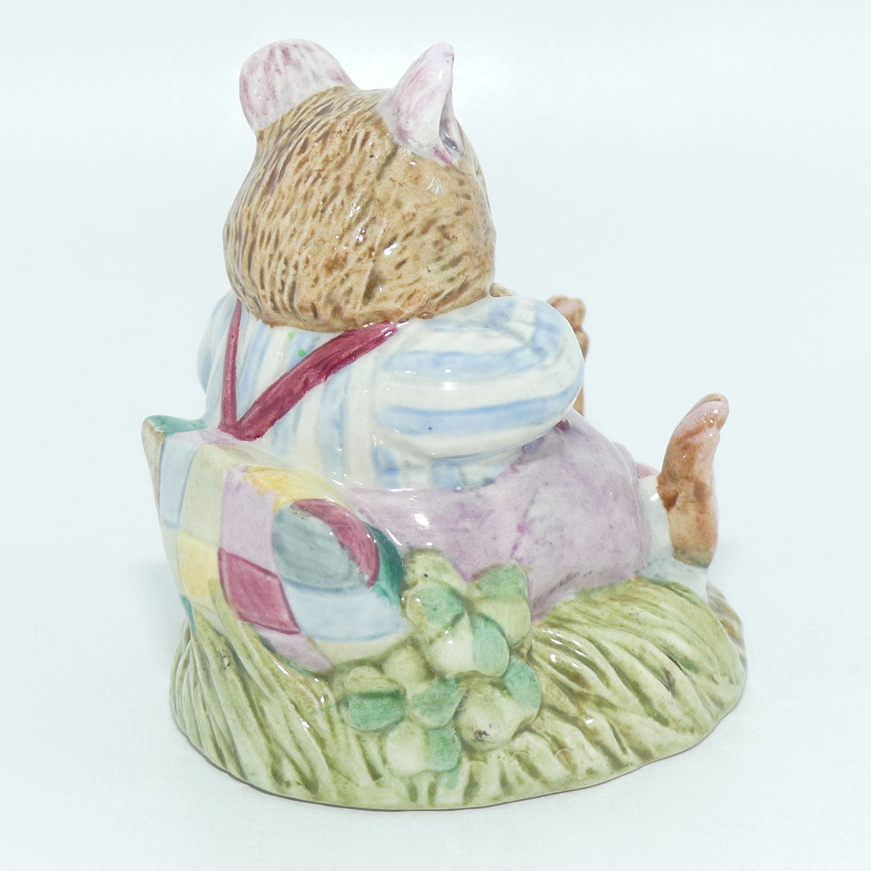 DBH10A Royal Doulton Brambly Hedge figure | Mr Toadflax | Tail at Front with Cushion