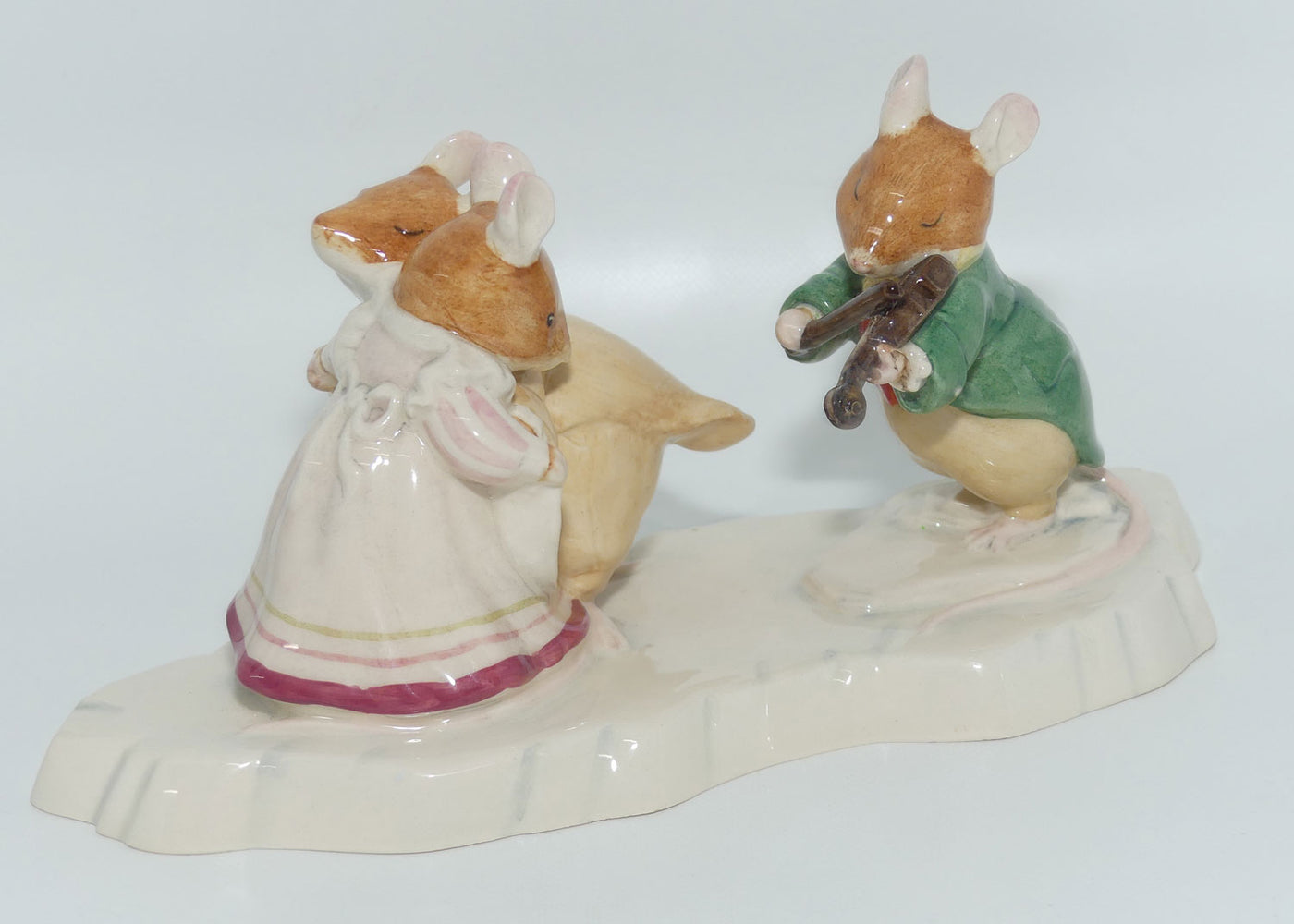 DBH30 Royal Doulton Brambly Hedge tableau figure | The Ice Ball | Limi ...