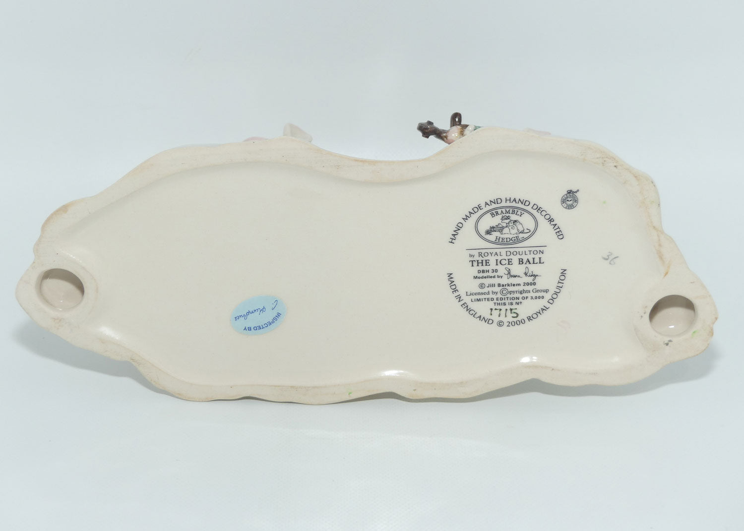 Royal Doulton Brambly Hedge tableau figure The Ice Ball DBH30