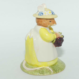 DBH33 Royal Doulton Brambly Hedge figure | Primrose Picking Berries