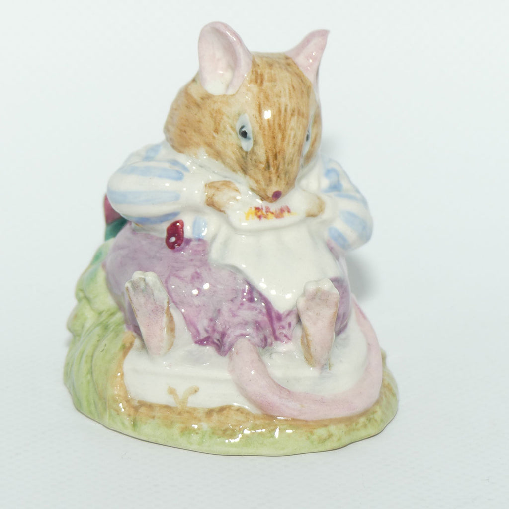 DBH10A Royal Doulton Brambly Hedge figure | Mr Toadflax | Tail at Front with Cushion