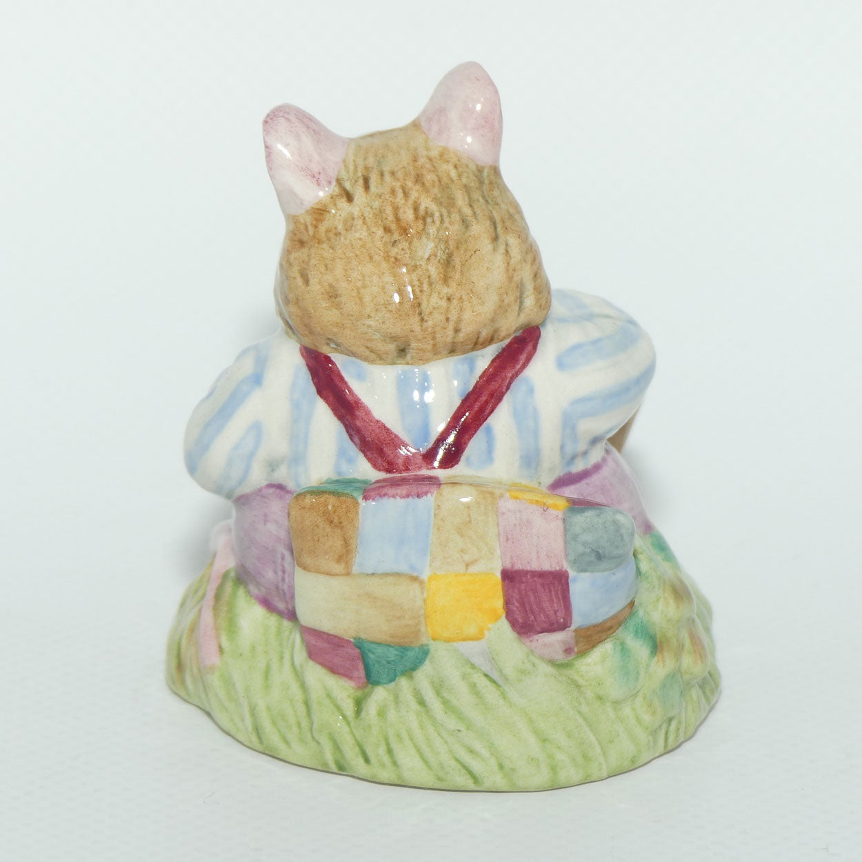 DBH10A Royal Doulton Brambly Hedge figure | Mr Toadflax | Tail at Front with Cushion