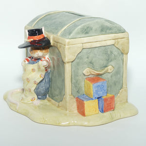 DBH35 Royal Doulton Brambly Hedge tableau figure | Wilfred and the Toy Chest Money Box | box