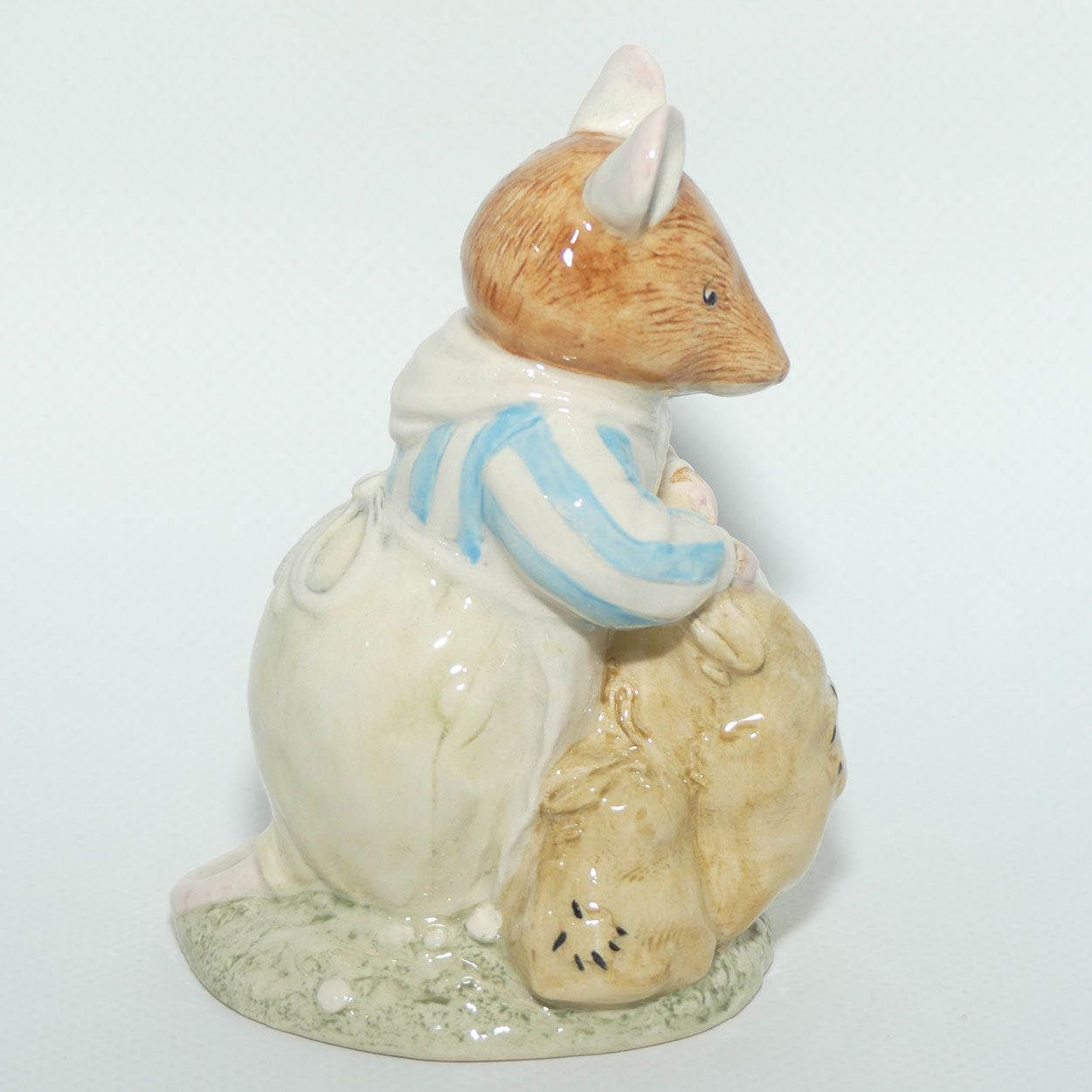 DBH37 Royal Doulton Brambly Hedge figure | Dusty Dogwood | boxed