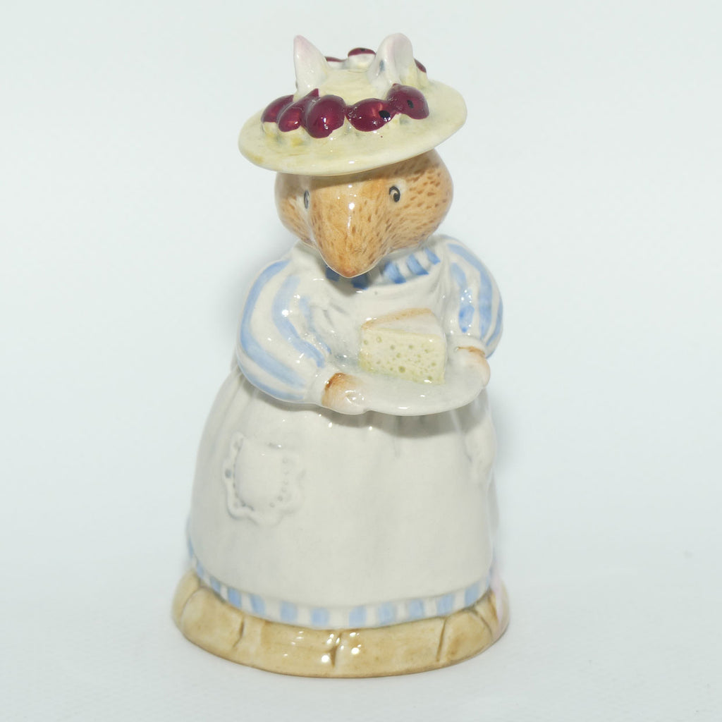 DBH3 Royal Doulton Brambly Hedge figure | Mrs Apple