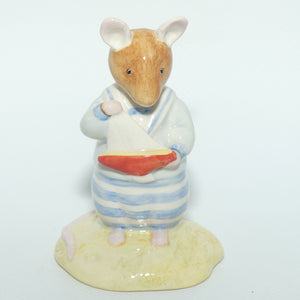 DBH41 Royal Doulton Brambly Hedge figure | Pebble | boxed