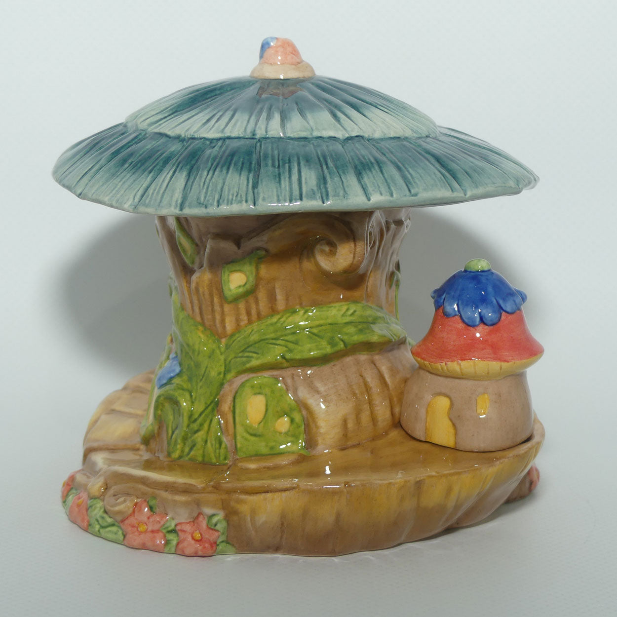 DF15 Royal Doulton Disney | Fairies series | Teakettle Cottage lidded box