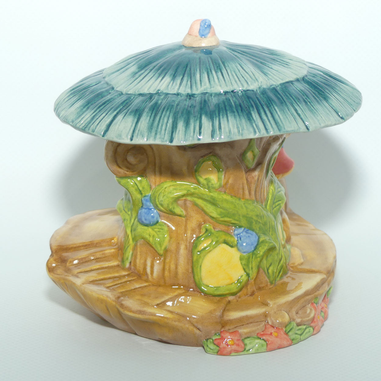 DF15 Royal Doulton Disney | Fairies series | Teakettle Cottage lidded box