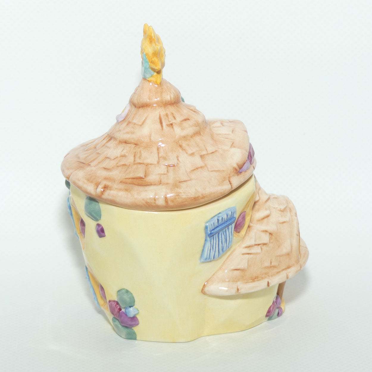 DF18 Royal Doulton Disney | Fairies series | Firefly Cottage trinket box