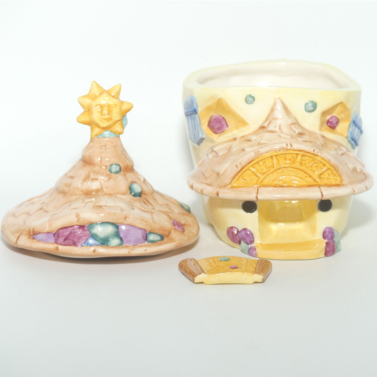 DF18 Royal Doulton Disney | Fairies series | Firefly Cottage trinket box