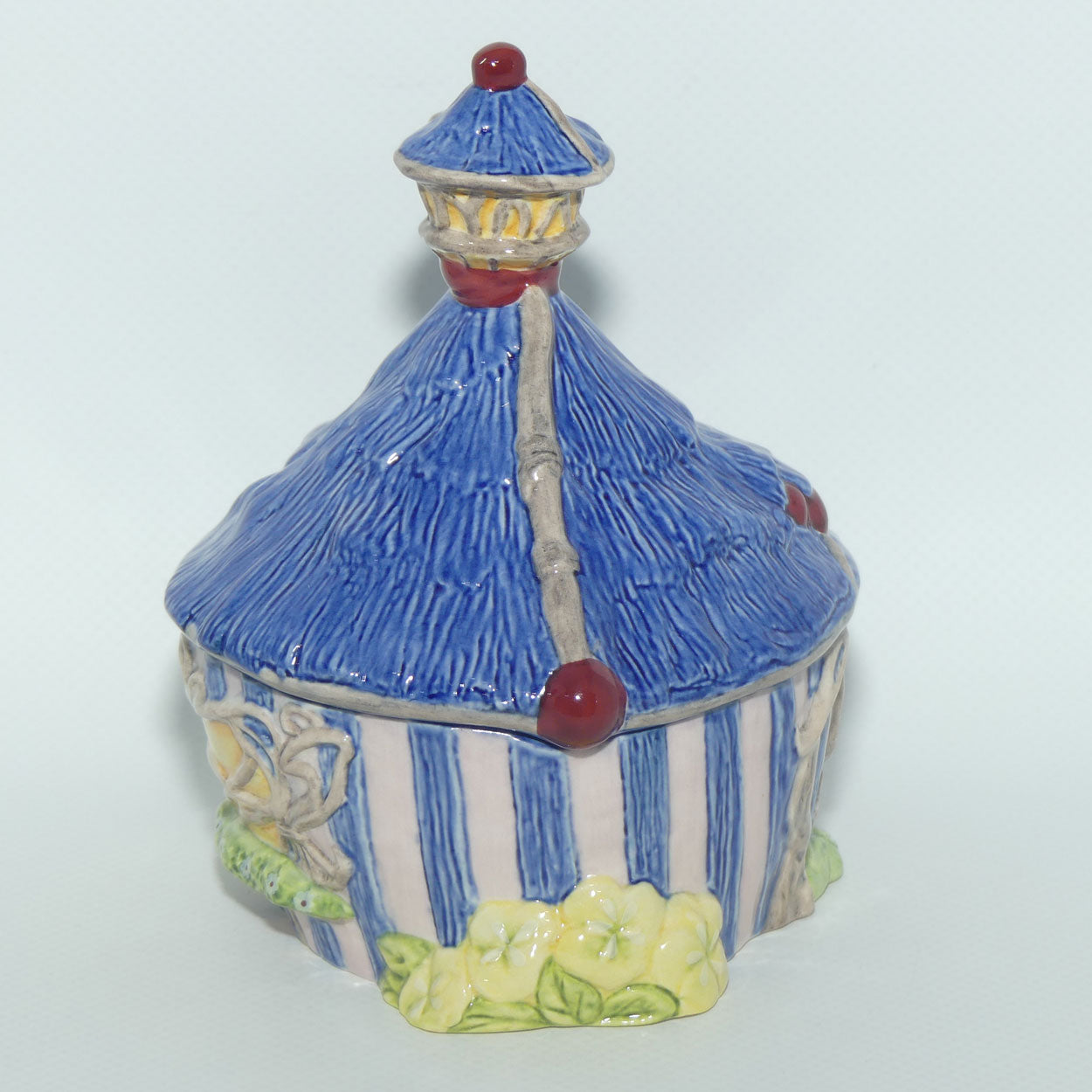 DF19 Royal Doulton Disney | Fairies series | Colourful Cottage trinket box