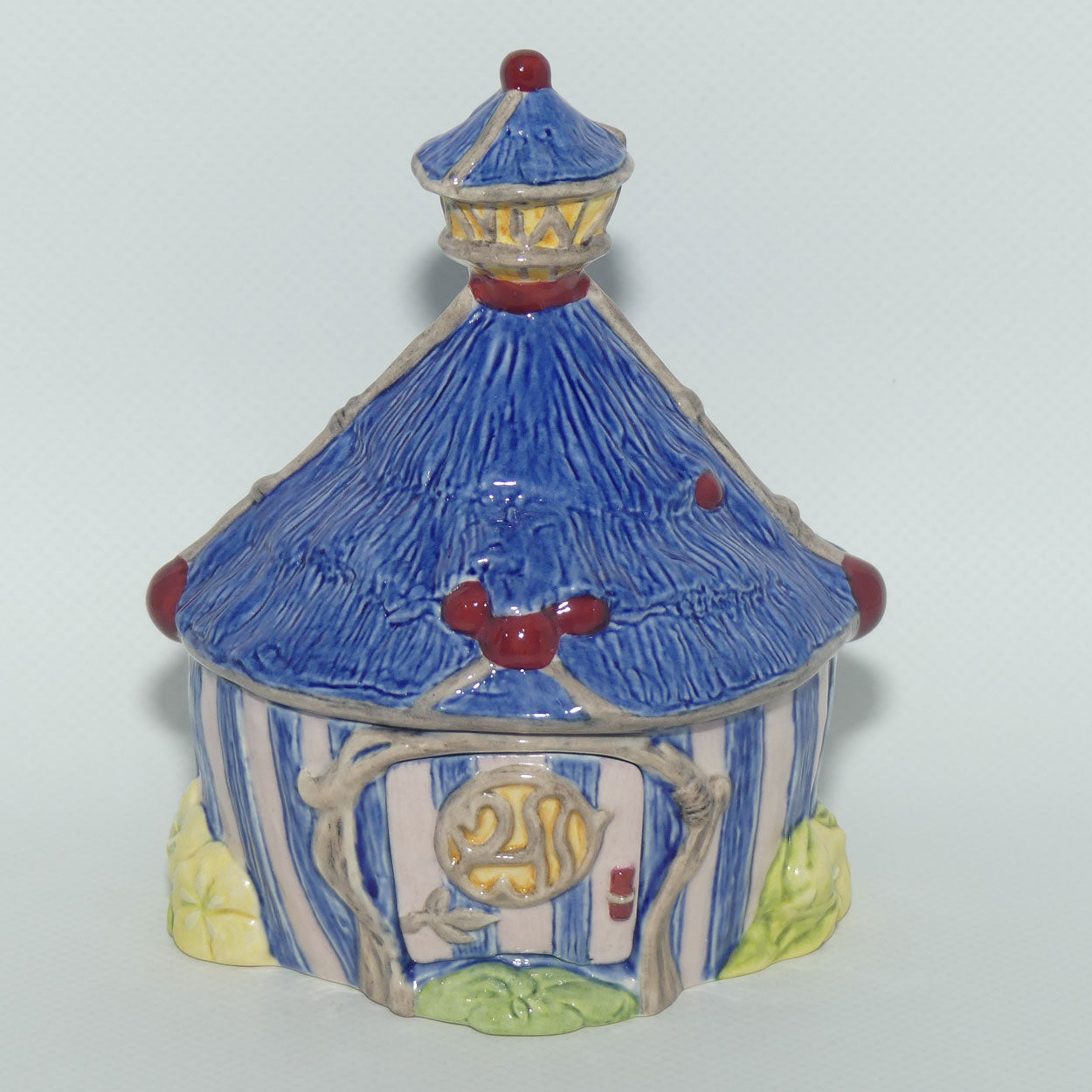 DF19 Royal Doulton Disney | Fairies series | Colourful Cottage trinket box