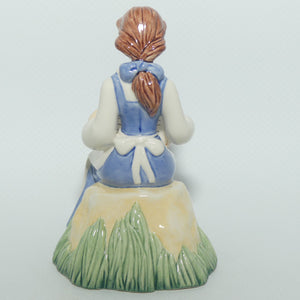 DM22 Royal Doulton Walt Disney Showcase | Beauty and the Beast figure | Belle