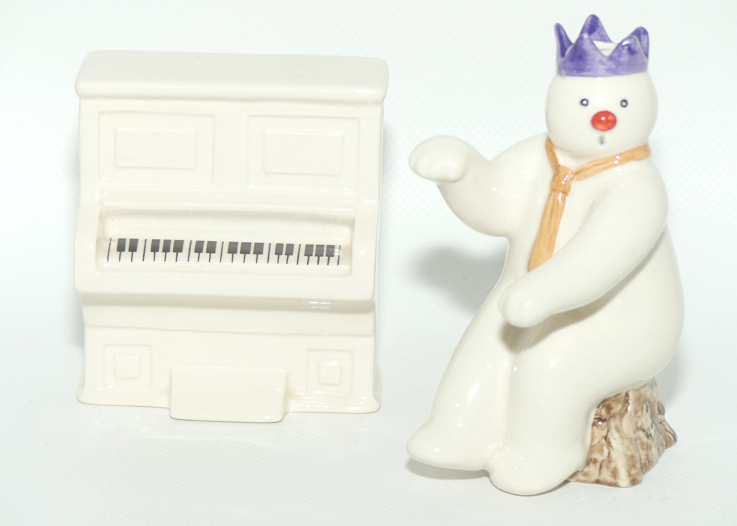 DS12 Royal Doulton Snowman Snowman Pianist and DS13 Piano