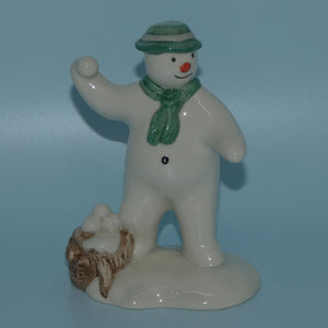 DS22 Royal Doulton Snowman figure The Snowman Snowballing