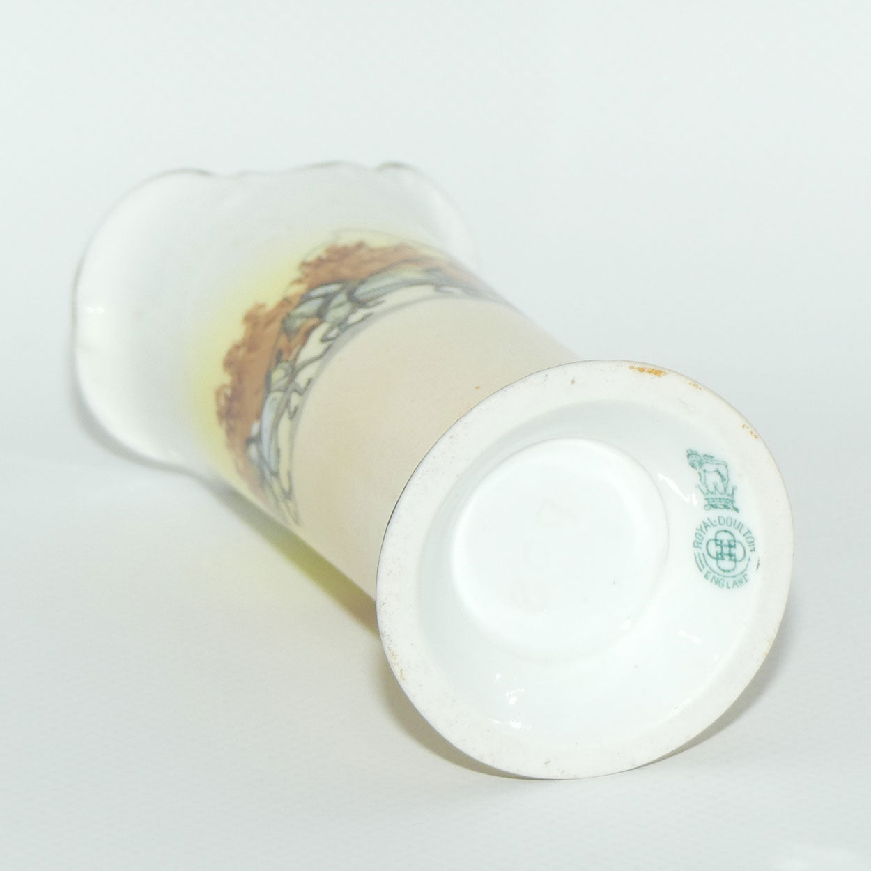 Royal Doulton Coaching Days | White Ground miniature flared rim vase E3804